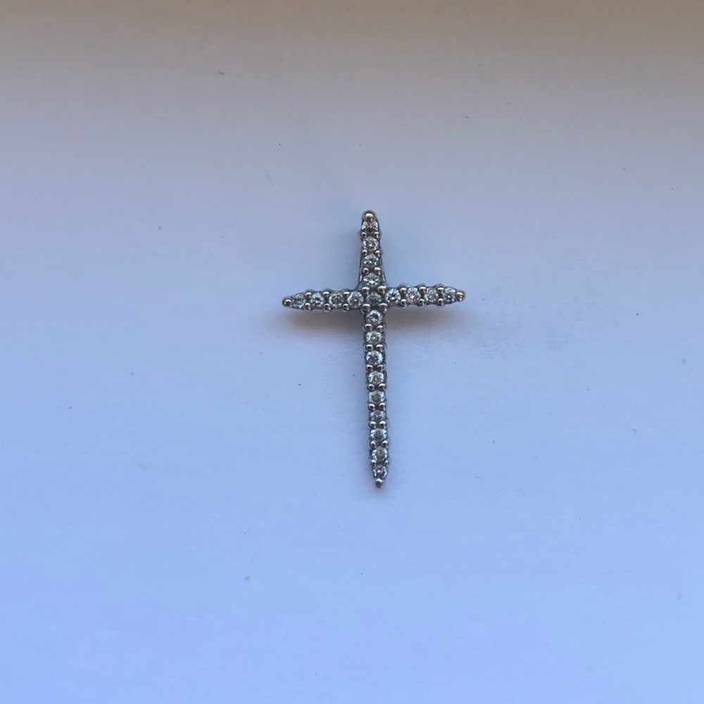Gorgeous Roberto Coin Diamond 18 K Cross Pendant